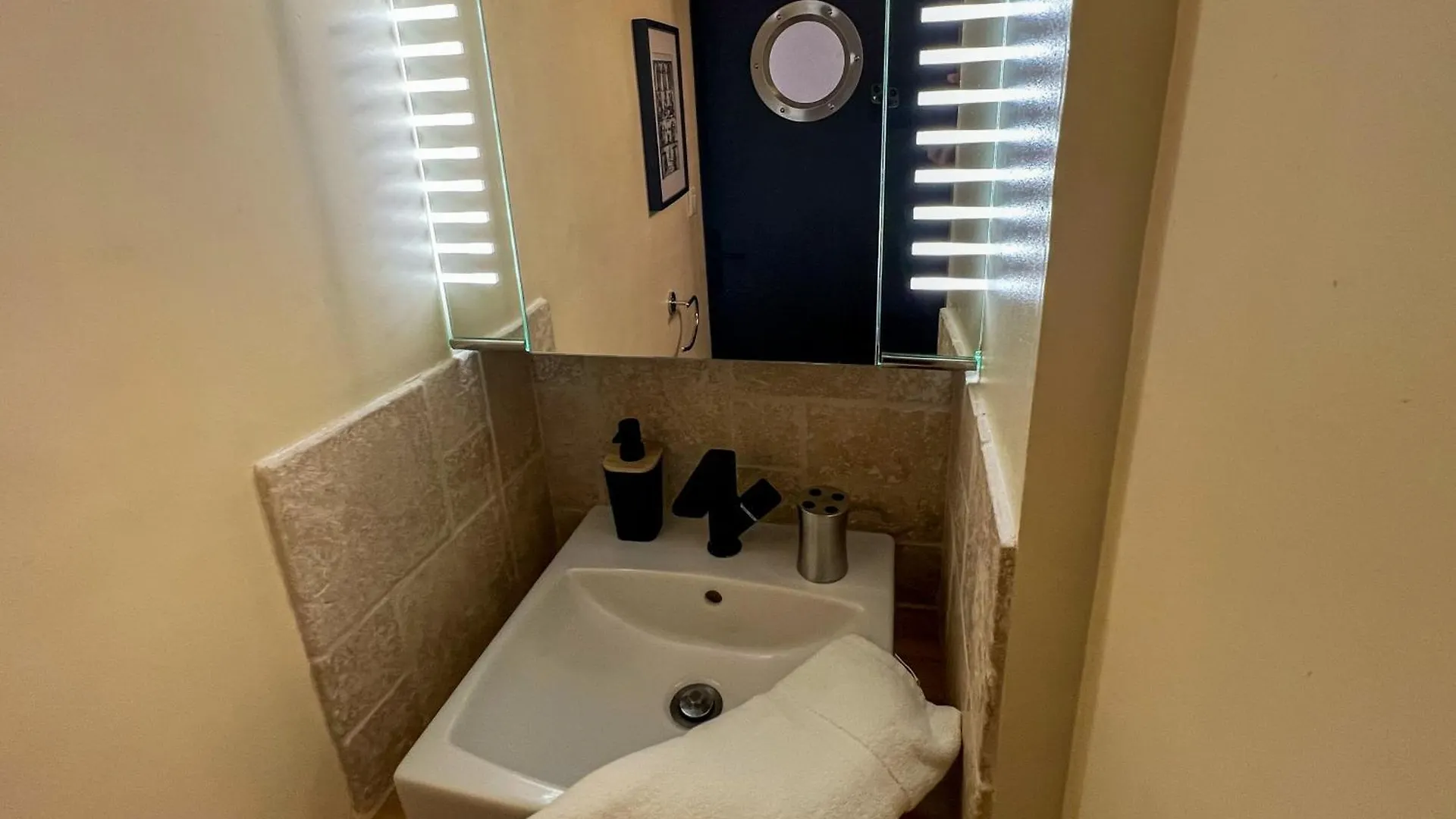 Duplex Au Calme, Quartier Des Artistes Apartment Avignon